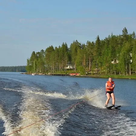 Kainiemen Huvilat بيت للعطل